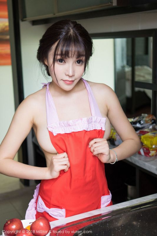 女神@芝芝Booty沙巴旅拍女仆写真