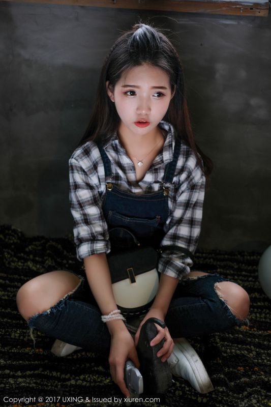 可爱的小叶子 - 童颜巨乳模特写真图片