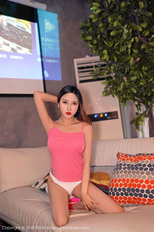 李梓熙 - 三套性感服饰 写真套图