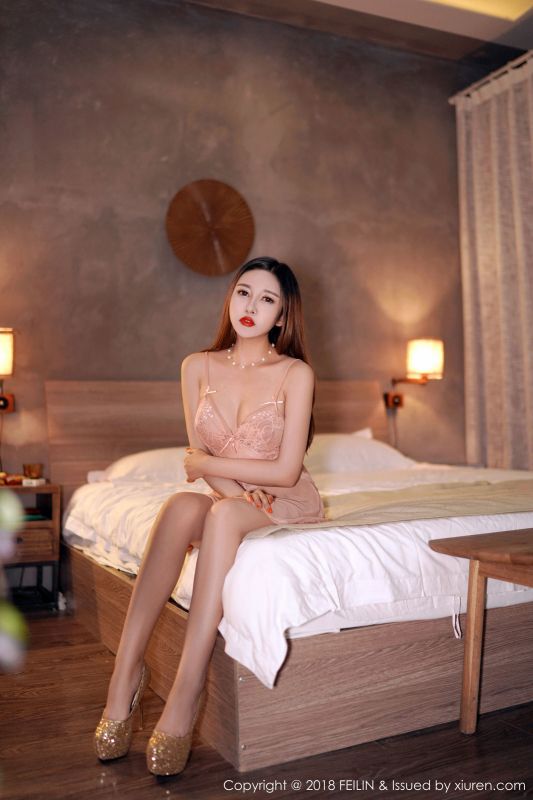 李梓熙 - 三套性感服饰 写真套图