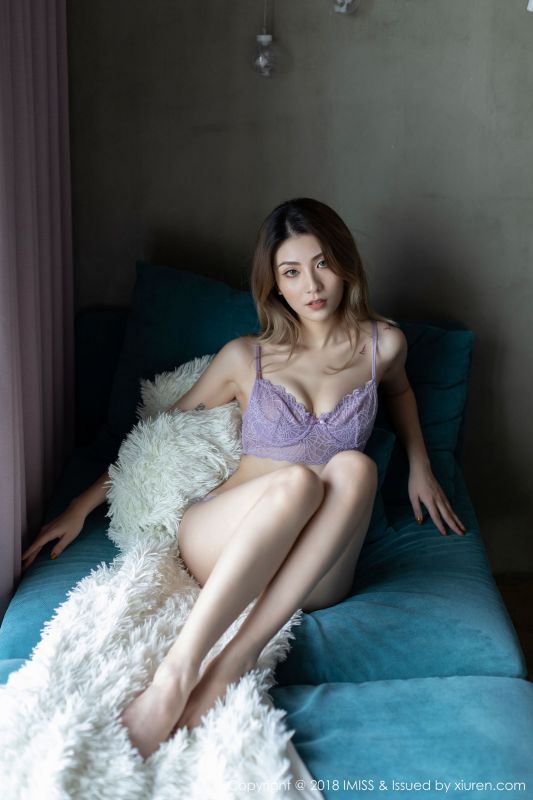 Arlie - 精致的内衣与帅气西装不一样的性感诱惑