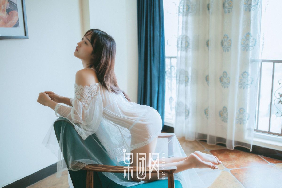 身高&颜值&身材，完美邻家小妹！