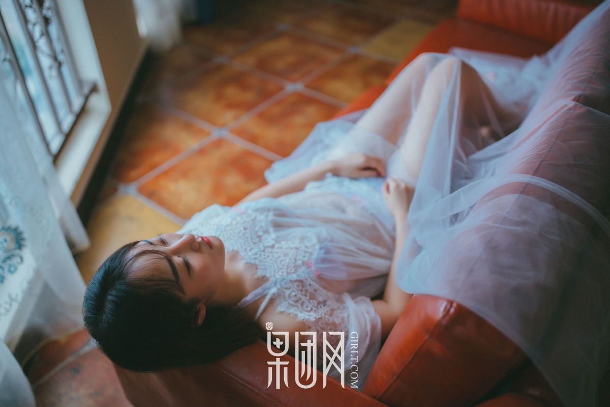 身高&颜值&身材，完美邻家小妹！