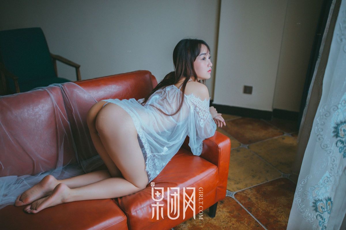 身高&颜值&身材，完美邻家小妹！
