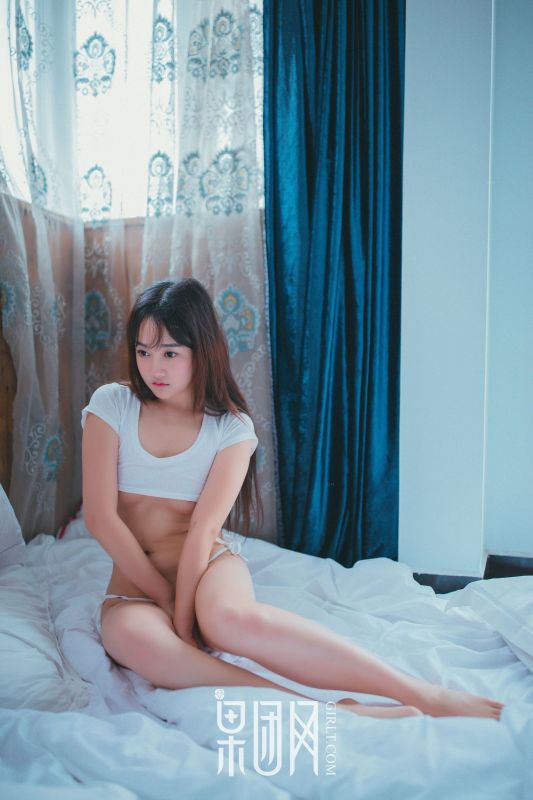 身高&颜值&身材，完美邻家小妹！