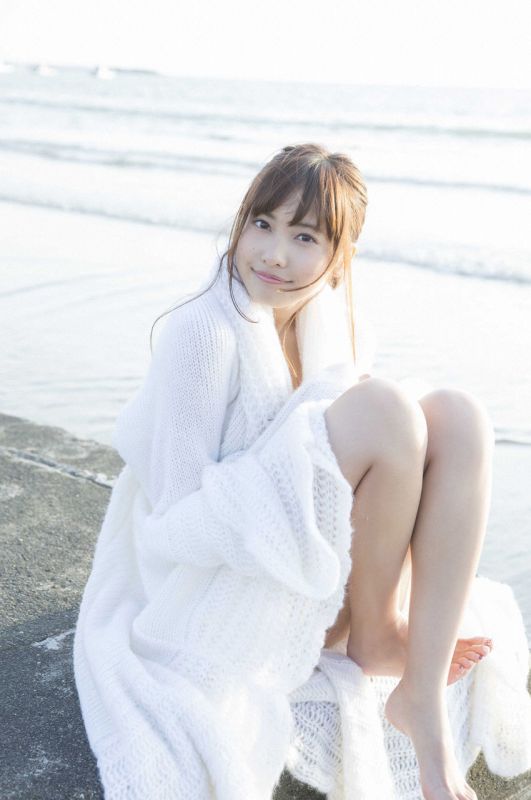 Hinako Sano 佐野ひなこ「冬のぬくもり」