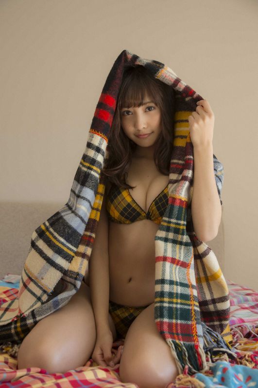 Hinako Sano 佐野ひなこ「冬のぬくもり」
