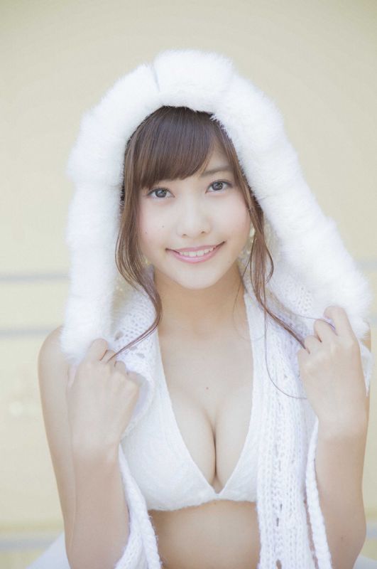 Hinako Sano 佐野ひなこ「冬のぬくもり」