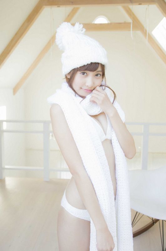 Hinako Sano 佐野ひなこ「冬のぬくもり」