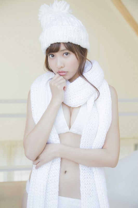 Hinako Sano 佐野ひなこ「冬のぬくもり」