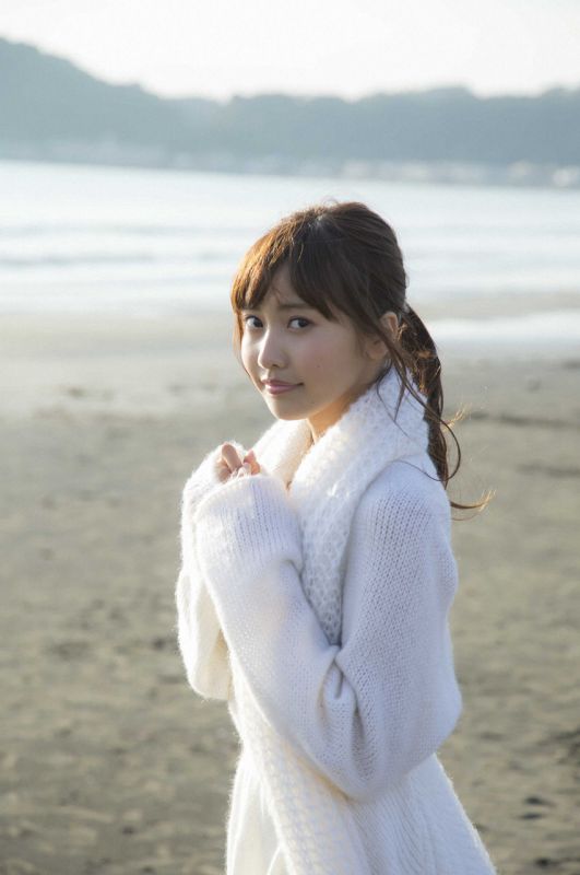 Hinako Sano 佐野ひなこ「冬のぬくもり」