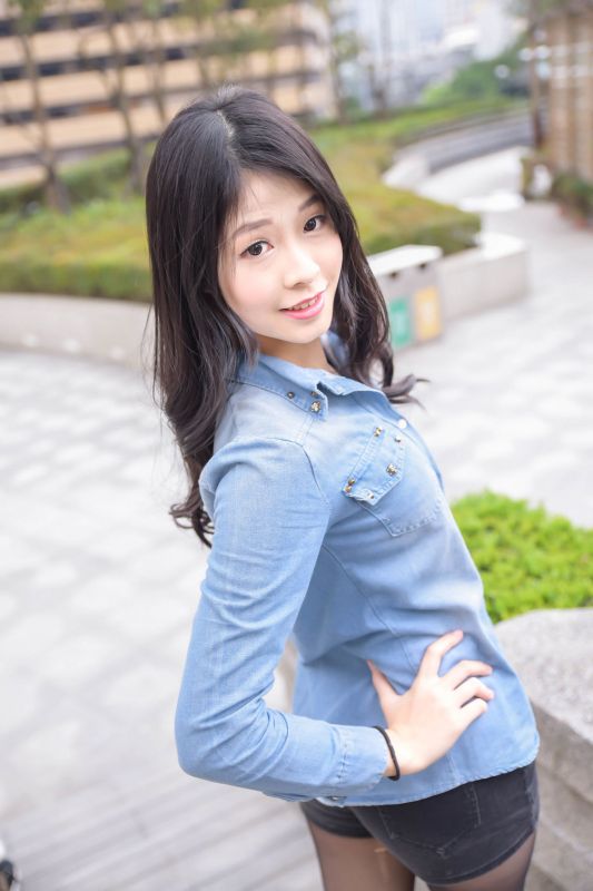 [台湾美女] 嫩模小枫 - 信義區外拍 写真图片