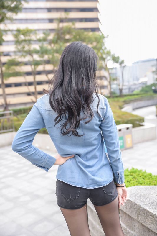 [台湾美女] 嫩模小枫 - 信義區外拍 写真图片