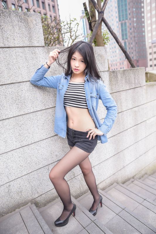 [台湾美女] 嫩模小枫 - 信義區外拍 写真图片