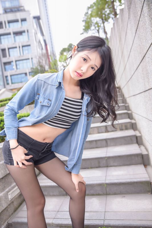 [台湾美女] 嫩模小枫 - 信義區外拍 写真图片