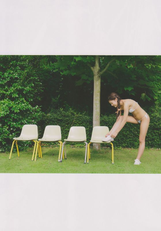 沖田彩花 - 十五の夏 ファースト写真集