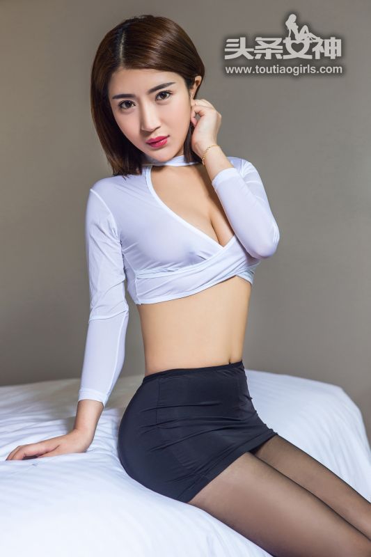滢儿 - 可人俏秘书 写真套图