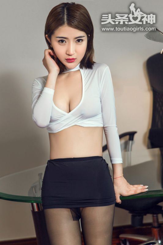 滢儿 - 可人俏秘书 写真套图