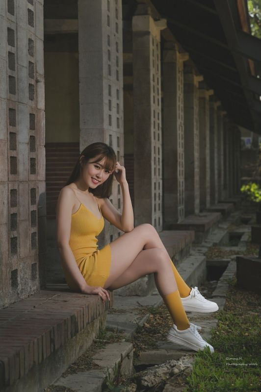 [台湾美女] QueenieQ尼 - 清新街拍作品 写真图片
