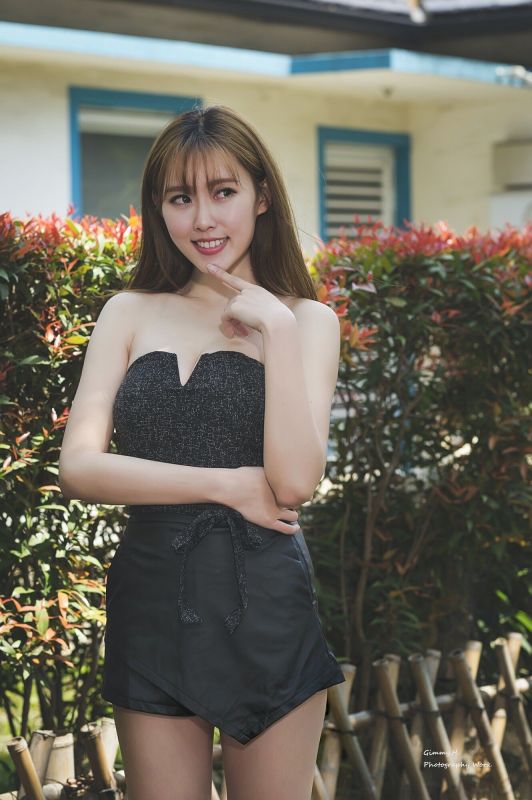 [台湾美女] QueenieQ尼 - 清新街拍作品 写真图片