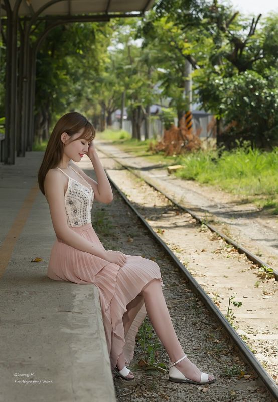 [台湾美女] QueenieQ尼 - 清新街拍作品 写真图片