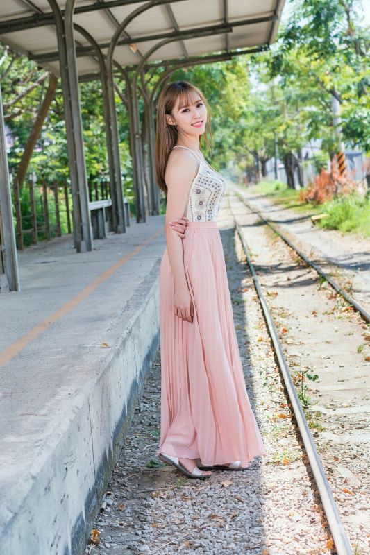 [台湾美女] QueenieQ尼 - 清新街拍作品 写真图片