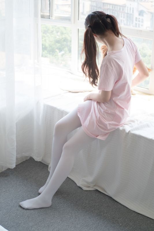 粉红少女白丝美足 萝莉丝足写真套图