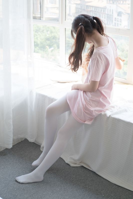 粉红少女白丝美足 萝莉丝足写真套图
