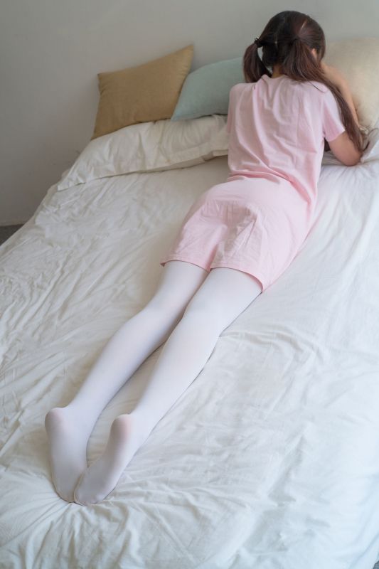粉红少女白丝美足 萝莉丝足写真套图
