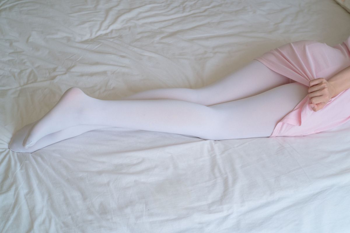 粉红少女白丝美足 萝莉丝足写真套图