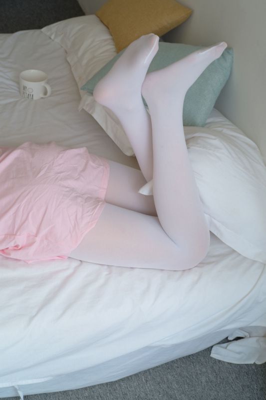 粉红少女白丝美足 萝莉丝足写真套图
