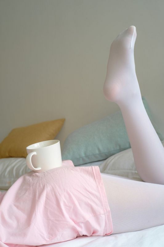 粉红少女白丝美足 萝莉丝足写真套图