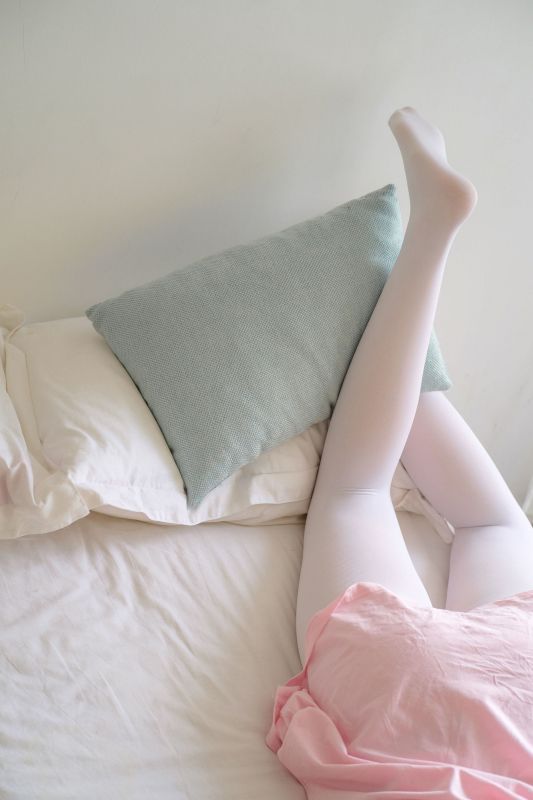 粉红少女白丝美足 萝莉丝足写真套图