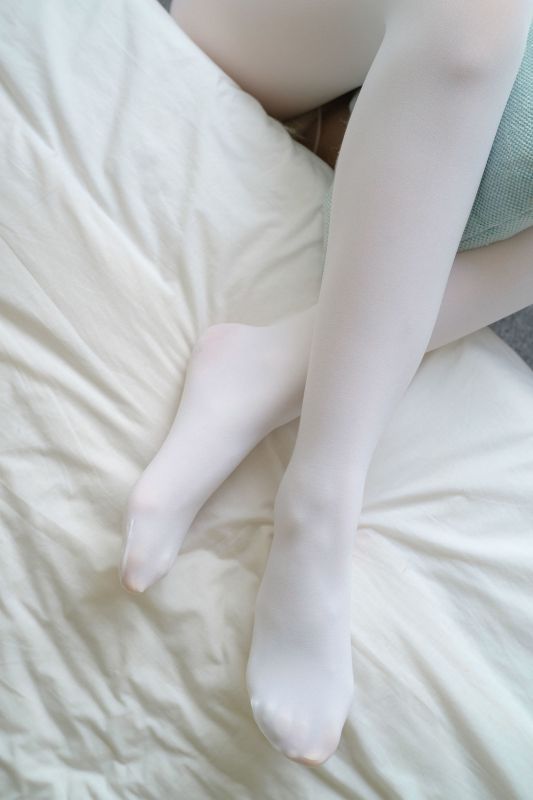 粉红少女白丝美足 萝莉丝足写真套图