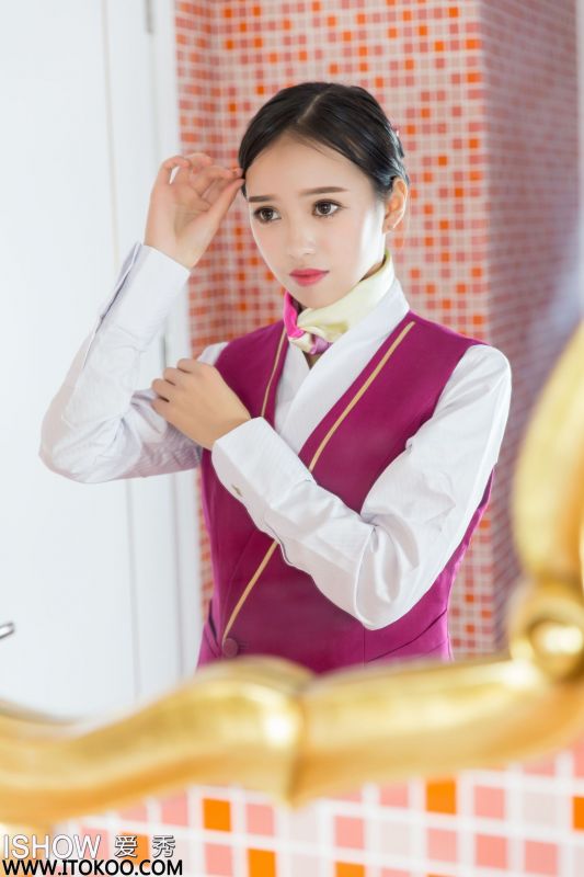 馨雅Adela - 空姐制服丝袜美腿