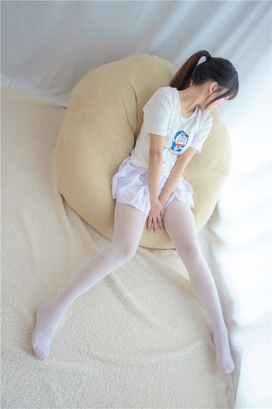 [萝莉控]百褶裙小萝莉的湿足诱惑[69P]