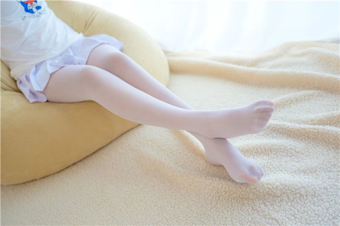 [萝莉控]百褶裙小萝莉的湿足诱惑[69P]