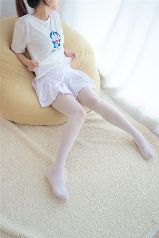 [萝莉控]百褶裙小萝莉的湿足诱惑[69P]
