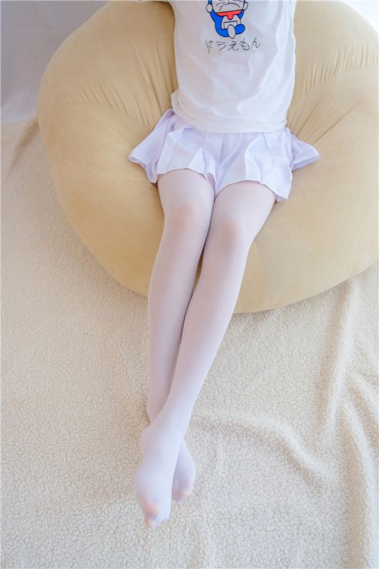 [萝莉控]百褶裙小萝莉的湿足诱惑[69P]