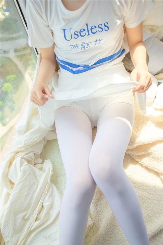 [萝莉控]白色短裙下的白丝美腿[94P]