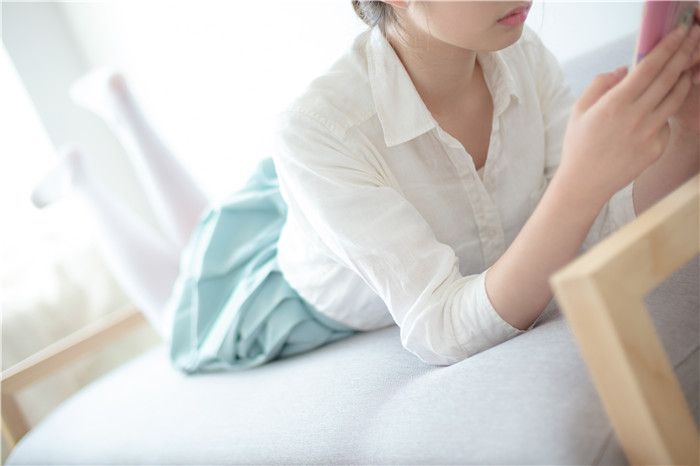 [萝莉控]绿豆灰白丝萝莉腿[94P]