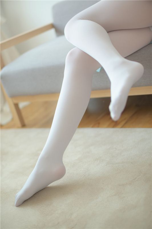 [萝莉控]绿豆灰白丝萝莉腿[94P]