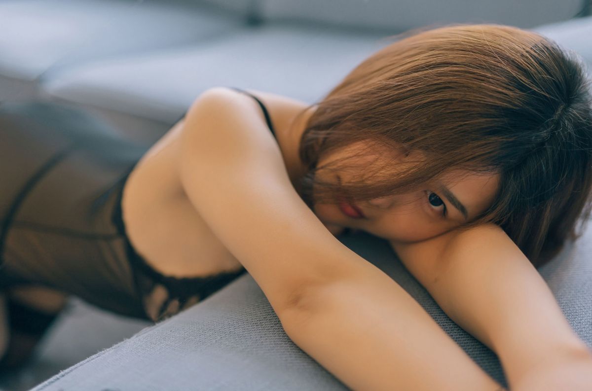 性感美女主播闫盼盼 - 夜玫瑰 写真套图