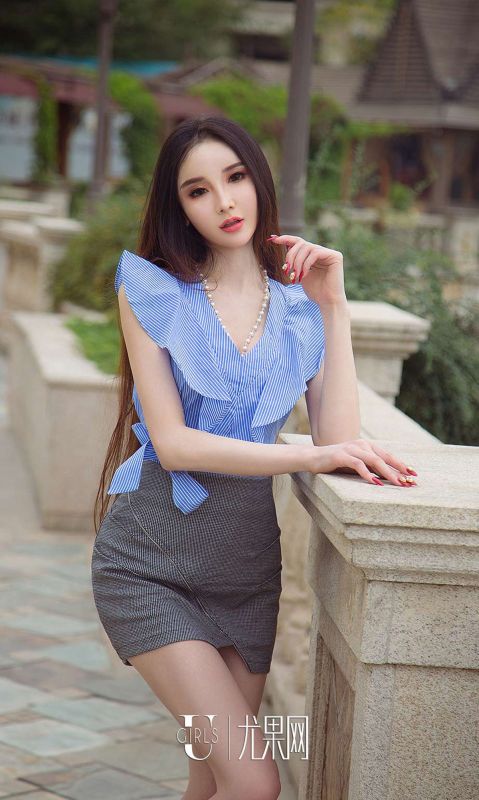 阿依努尔瓦娅 - 优雅冷美人
