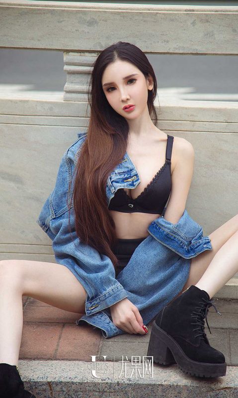 阿依努尔瓦娅 - 优雅冷美人