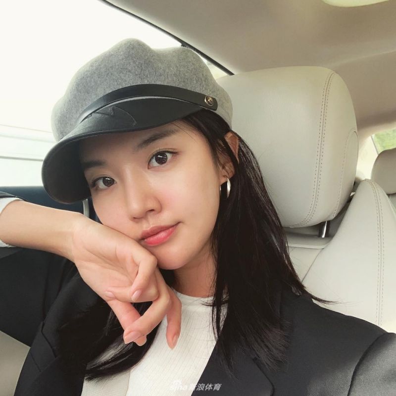 高尔夫氧气美女,笑颜长腿身材一级棒〔26P〕