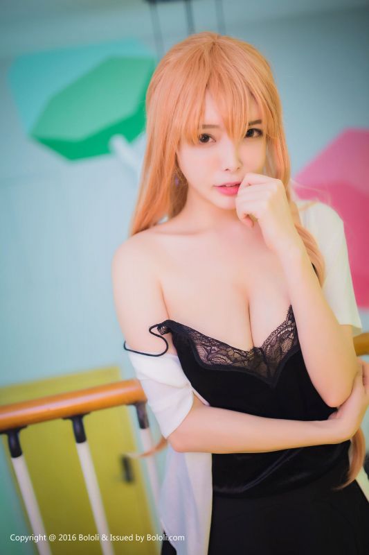 夏小秋秋秋 - cos皆川茜 写真套图