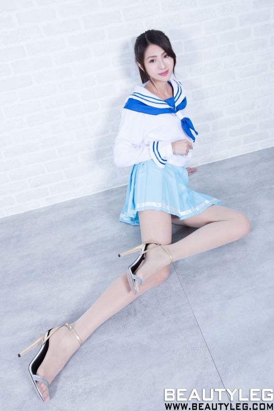 Vicni简晓育 制服丝袜美腿图片