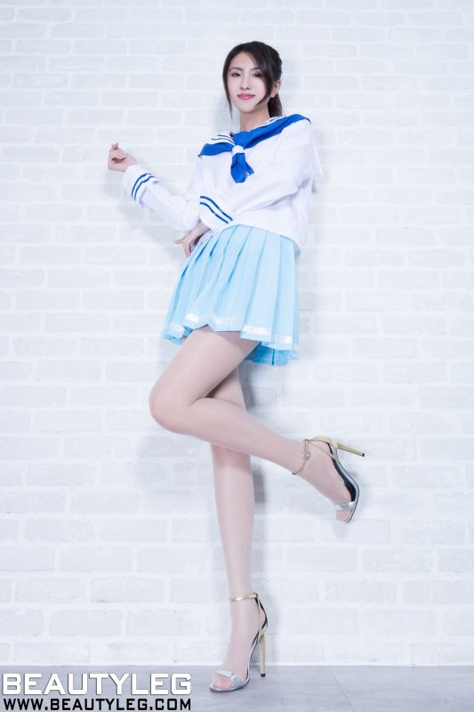 Vicni简晓育 制服丝袜美腿图片