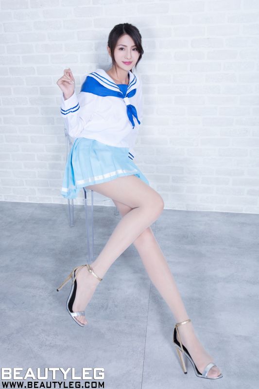 Vicni简晓育 制服丝袜美腿图片